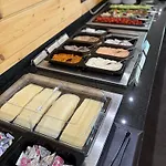 招待所 Platanus By Pieris 普利比利那