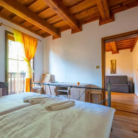 Platanus By Pieris Guest house