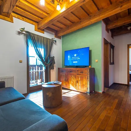 Guest house Platanus By Pieris 3*